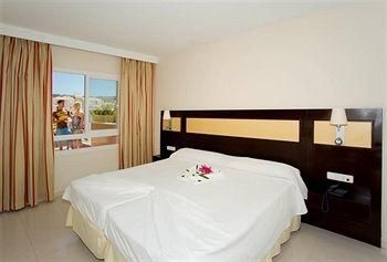 Illot Suites and Spa1