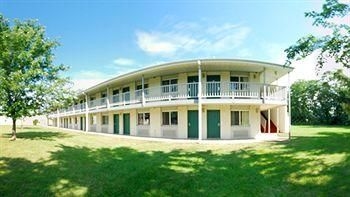 Quality Inn & Suites Bloomington West3