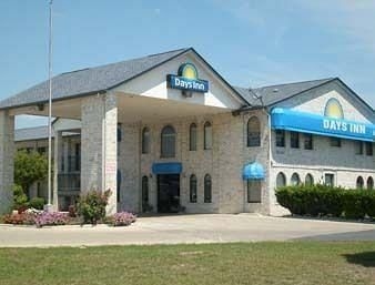 Days Inn Windcrest2