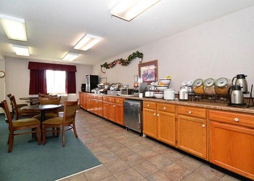 Comfort Inn0