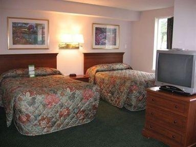 Crestwood Suites Austin1