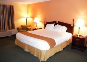 Comfort Inn & Suites0
