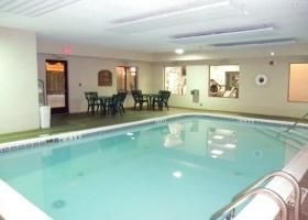 Comfort Inn & Suites1