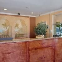 Days Inn & Suites1