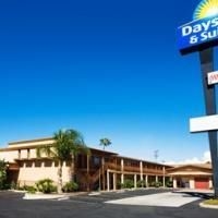 Days Inn & Suites2