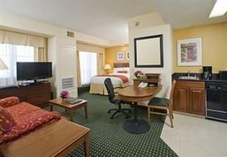 Marriott Residence Inn Beverly Hills0