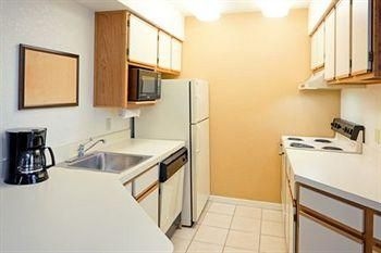 Staybridge Suites Malvern4