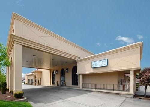 Clarion Hotel Bel-Air Conference Center0
