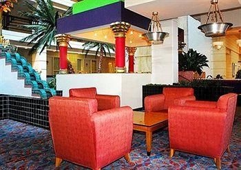 Comfort Suites Downtown0