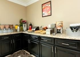 Econo Lodge  Inn & Suites2