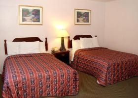 Rodeway Inn Skytop1
