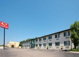 Econo Lodge East3