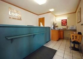 Econo Lodge East0