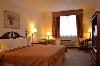 Best Western Garden Inn & Suites3