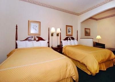 Comfort Suites0