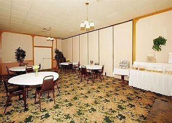 Econo Lodge Jackson4