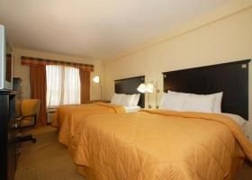 Comfort Inn & Suites Airport2
