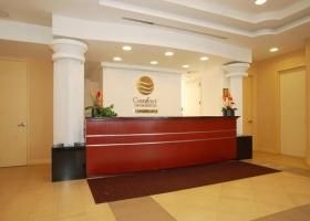 Comfort Inn & Suites Airport3