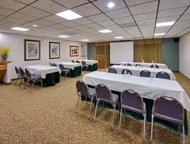 Hawthorn Suites by Wyndham Savannah Airport1