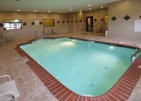 Comfort Inn & Suites1