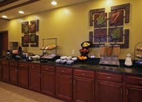 Comfort Inn & Suites3