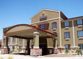 Comfort Inn & Suites0