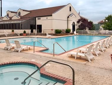 Howard Johnson Hotel3