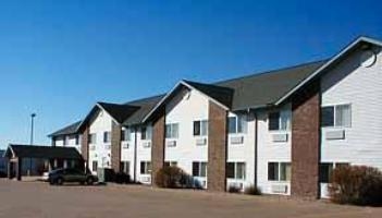 Econo Lodge & Suites1