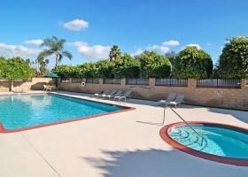 Quality Inn & Suites2