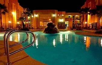 Emerald Suites Hotel0