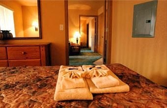 Emerald Suites Hotel4