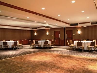 Clarion Hotel Park Central0