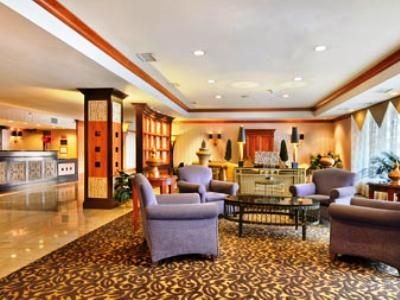 Clarion Hotel Park Central4