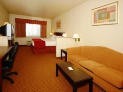 Best Western Quanah Inn And Suites3
