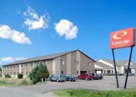 Econo Lodge  Inn & Suites1