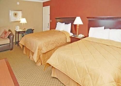 Comfort Inn Near Hollywood Walk of Fame1