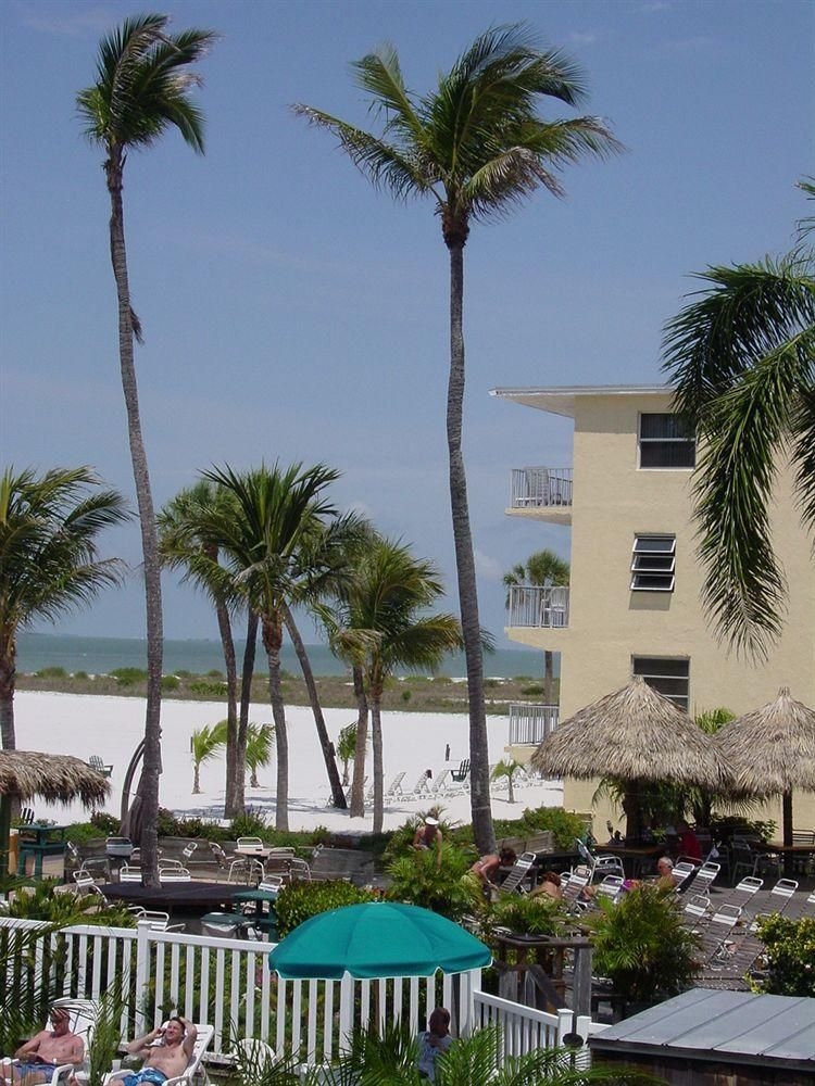 Outrigger Beach Resort3