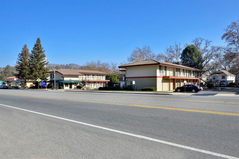 Super 8 Atascadero4