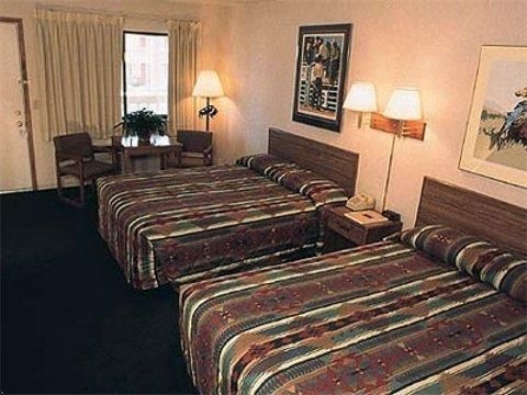 Painted Buffalo Inn2