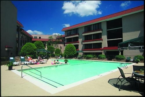Holiday Inn Select2