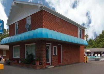 Rodeway Inn & Suites Williamsburg1