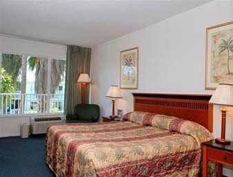 Ramada Inn Airport/Cruiseport1