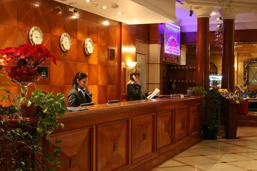 Regent Palace Hotel2