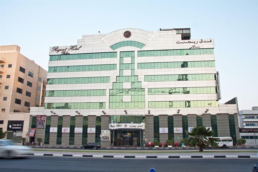 Regent Palace Hotel0