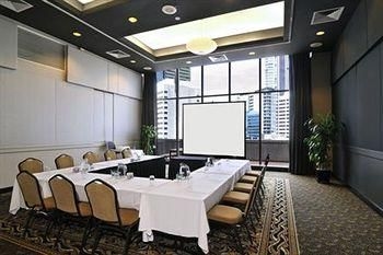 Holiday Inn Brisbane2