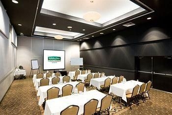 Holiday Inn Brisbane3