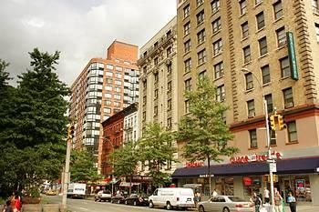Newton Hotel2