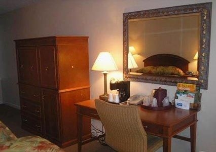 Rodeway Inn2