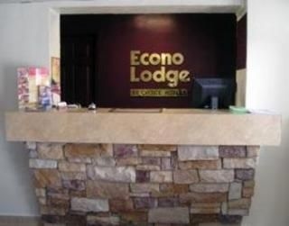 Econo Lodge2