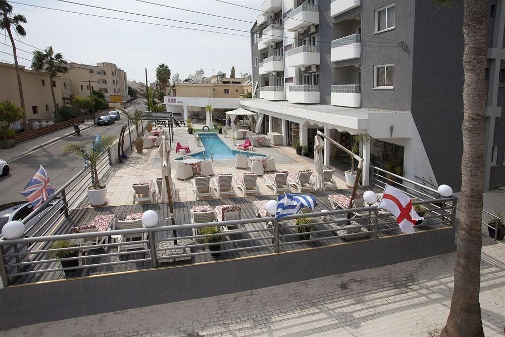 THE PALMS HOTEL APARTMENTS3